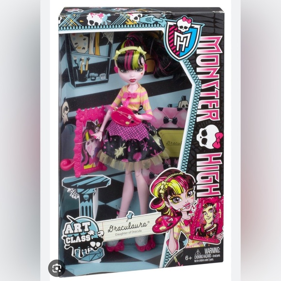 Art Class Draculaura - Picture 7 of 7